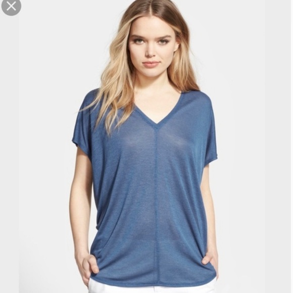 Vince | Tops | Vince Vneck Center Seam Draped Drop Shoulder Short ...